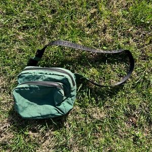 BAGGU Fanny Pack in Eucalyptus